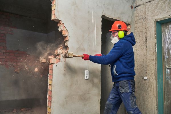 Concrete Wall Demolition in Wentzville